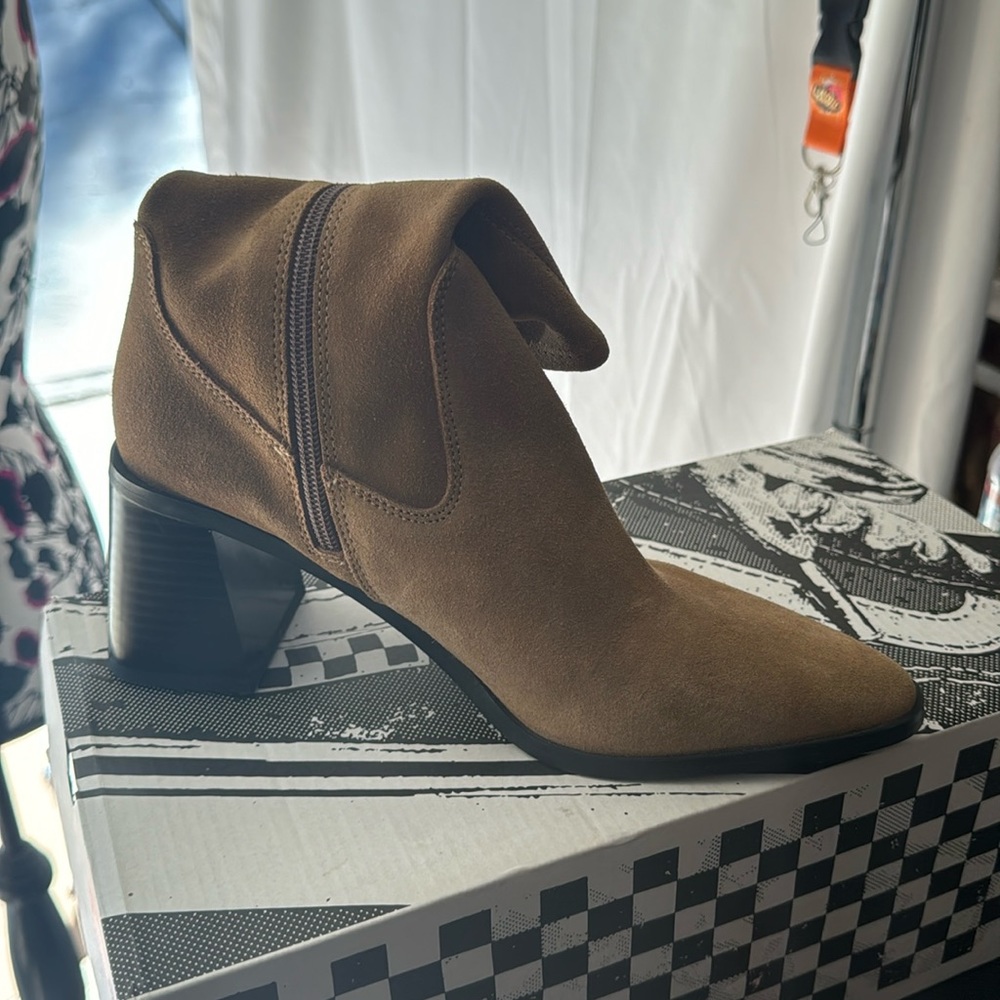 Zara boots size 7 ½  or 38